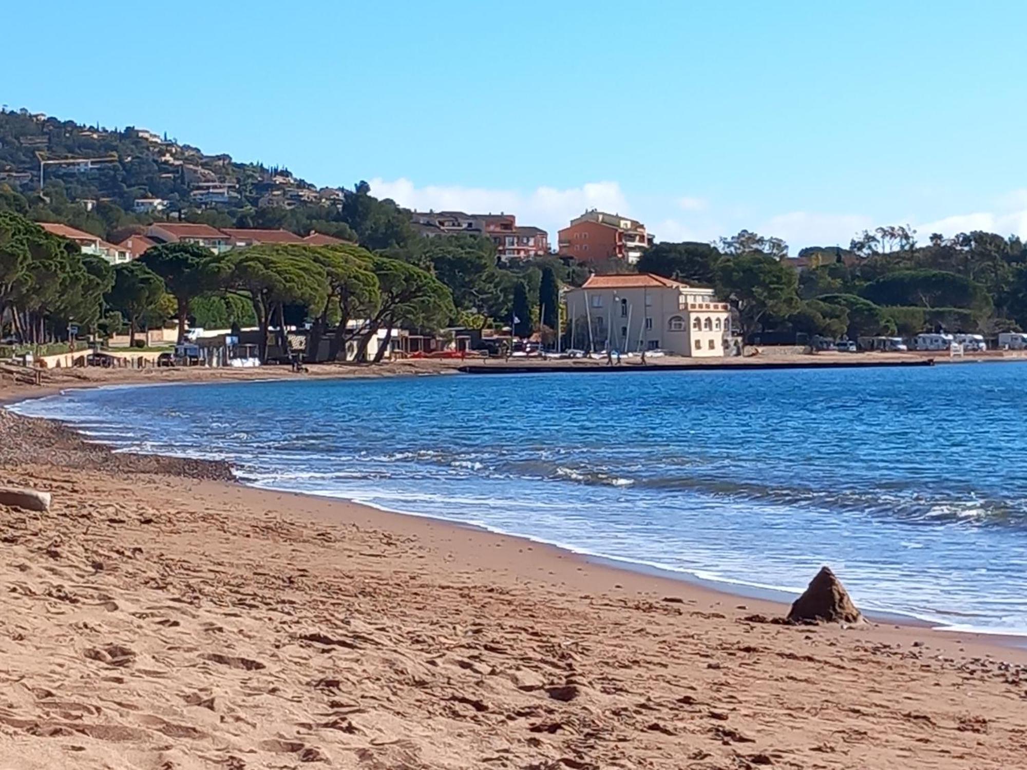 Appartement Vue Mer Piscines Parking Les Coraux Agay Plage Saint-Raphaël Exterior foto